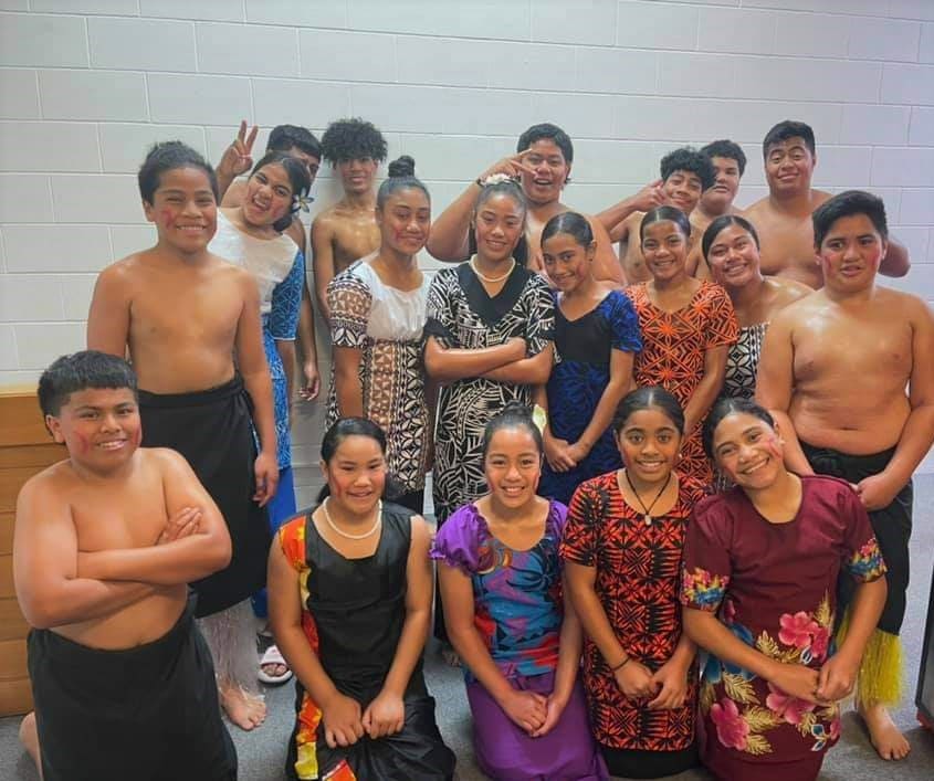 Siva with Vanz performers 2021
